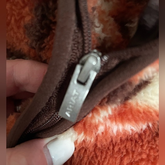 Ariat REAL Berber Women’s Sz L Orange Aztec Geometric Sherpa Southwestern - Picture 4 of 7